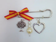 Broche pasador con Bandera de España La Flamenca de Borgoña Patricia Muñoz VOX