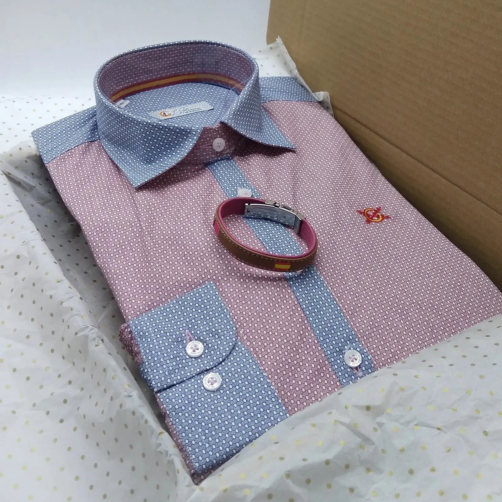 Comprar Camisa Bandera España Mujer Rosa y Azul - OFERTA Bandera España La Flamenca de Borgoña Patricia Muñoz VOX