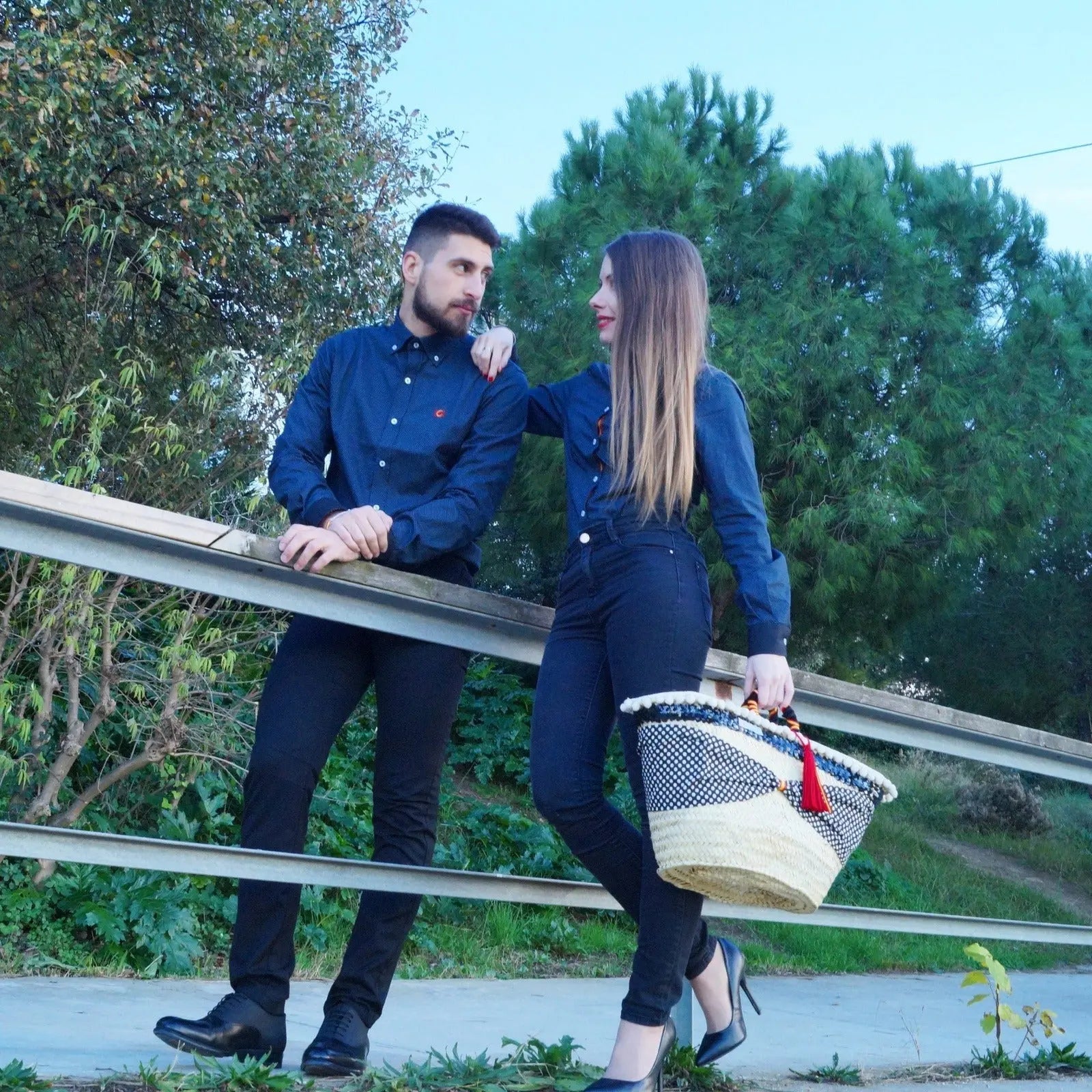 Comprar Camisa negra mujer bandera España -L- OFERTA Bandera España La Flamenca de Borgoña Patricia Muñoz VOX