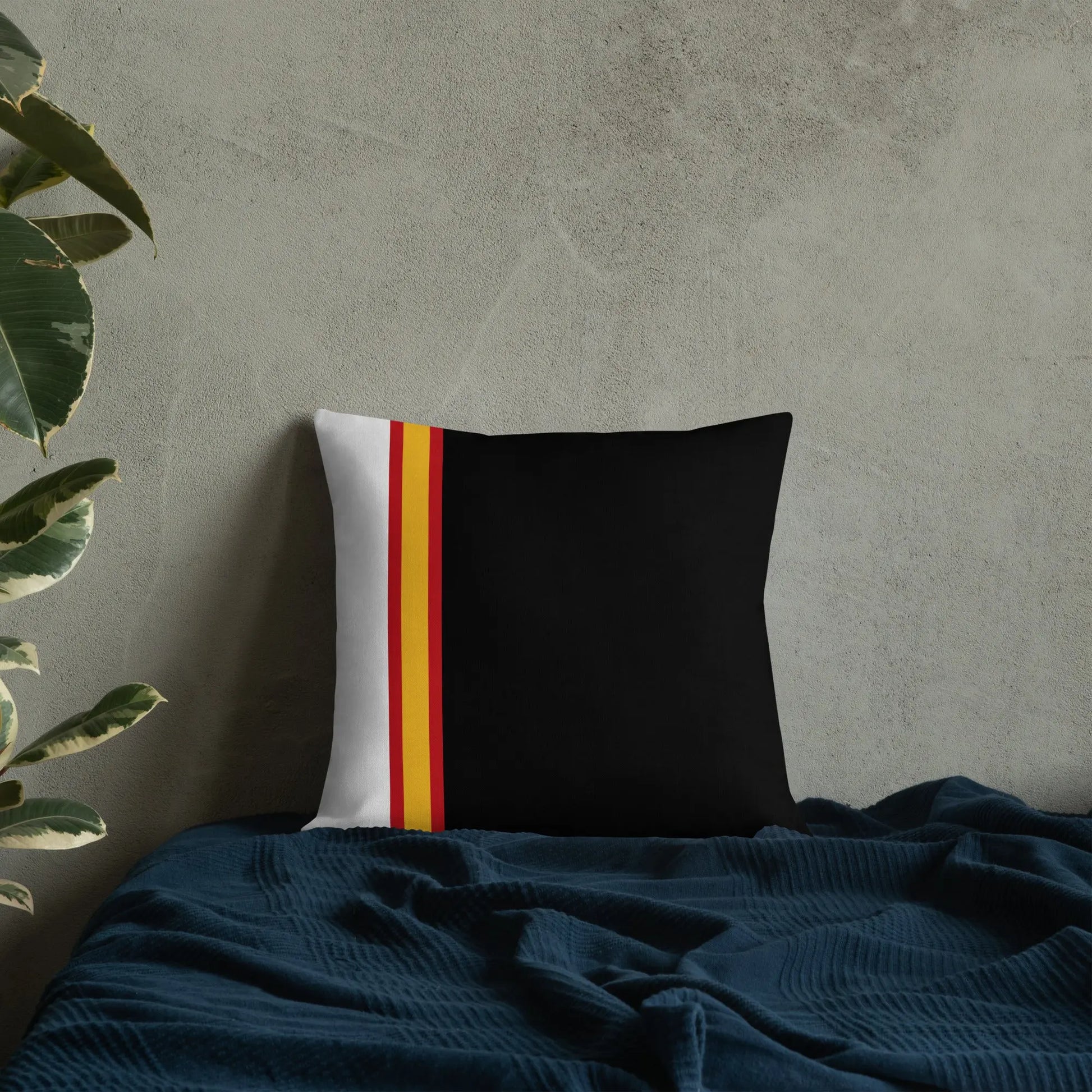 Comprar Cojín Bandera de España Bandera España La Flamenca de Borgoña Patricia Muñoz VOX