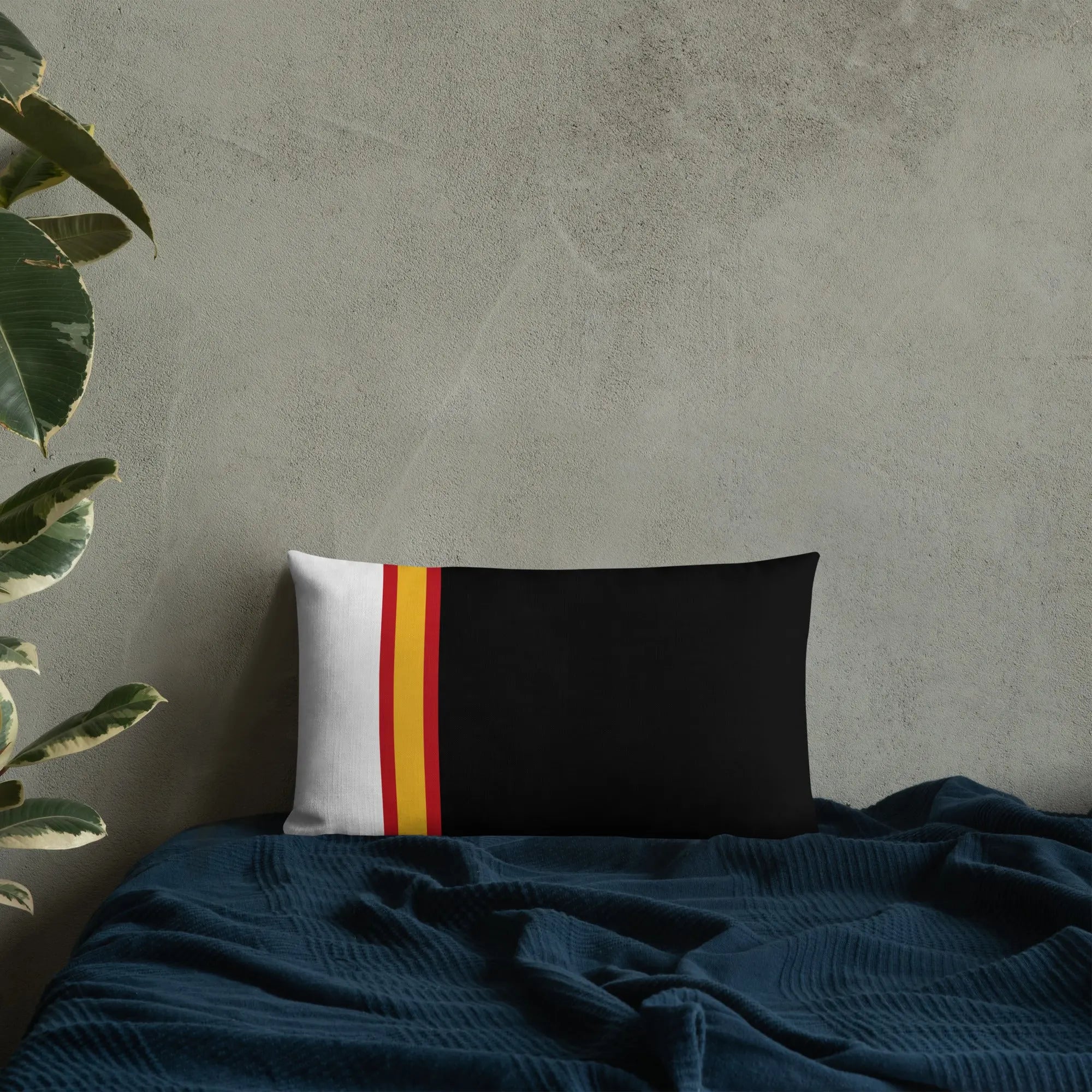 Comprar Cojín Bandera de España Bandera España La Flamenca de Borgoña Patricia Muñoz VOX