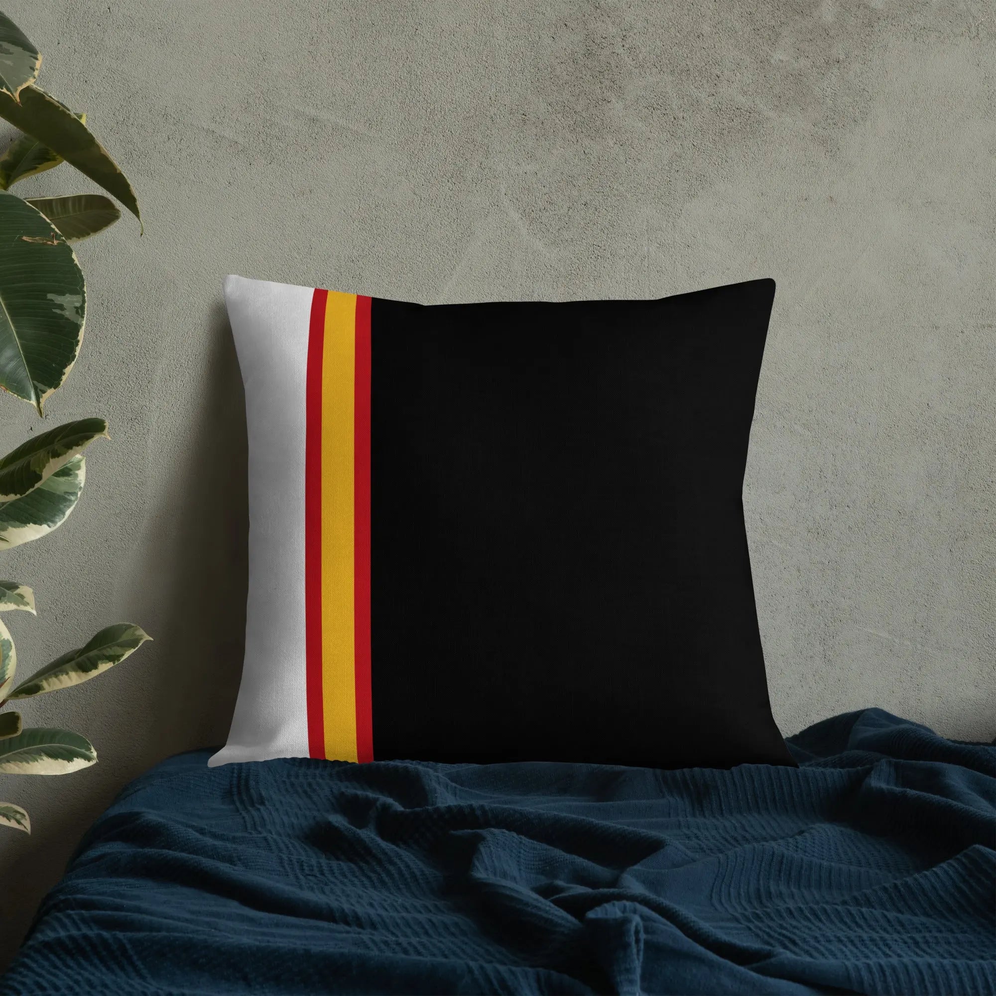 Comprar Cojín Bandera de España Bandera España La Flamenca de Borgoña Patricia Muñoz VOX