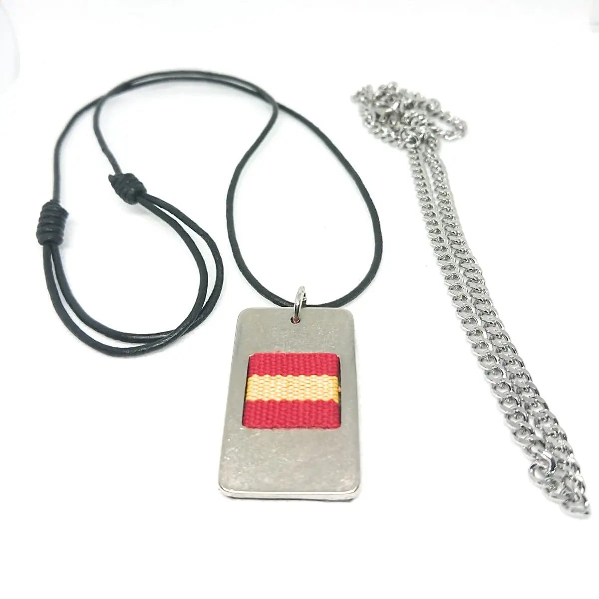 Comprar Colgante Bandera España plateado horizontal Bandera España La Flamenca de Borgoña Patricia Muñoz VOX