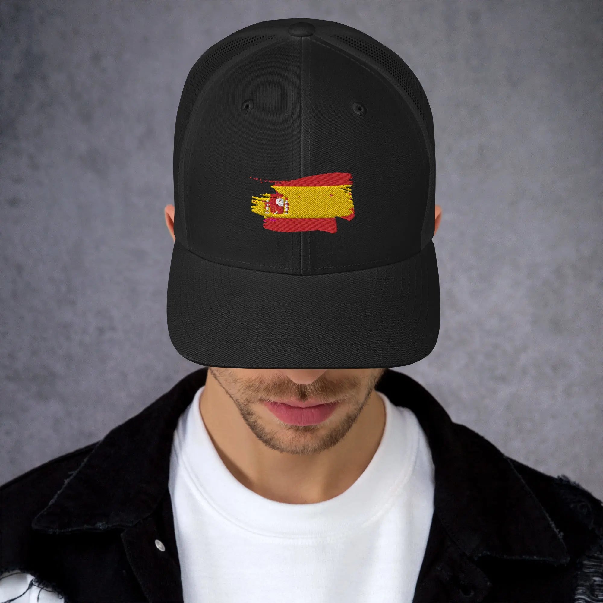 Comprar Gorra Bandera de España bordada trucker Bandera España La Flamenca de Borgoña Patricia Muñoz VOX