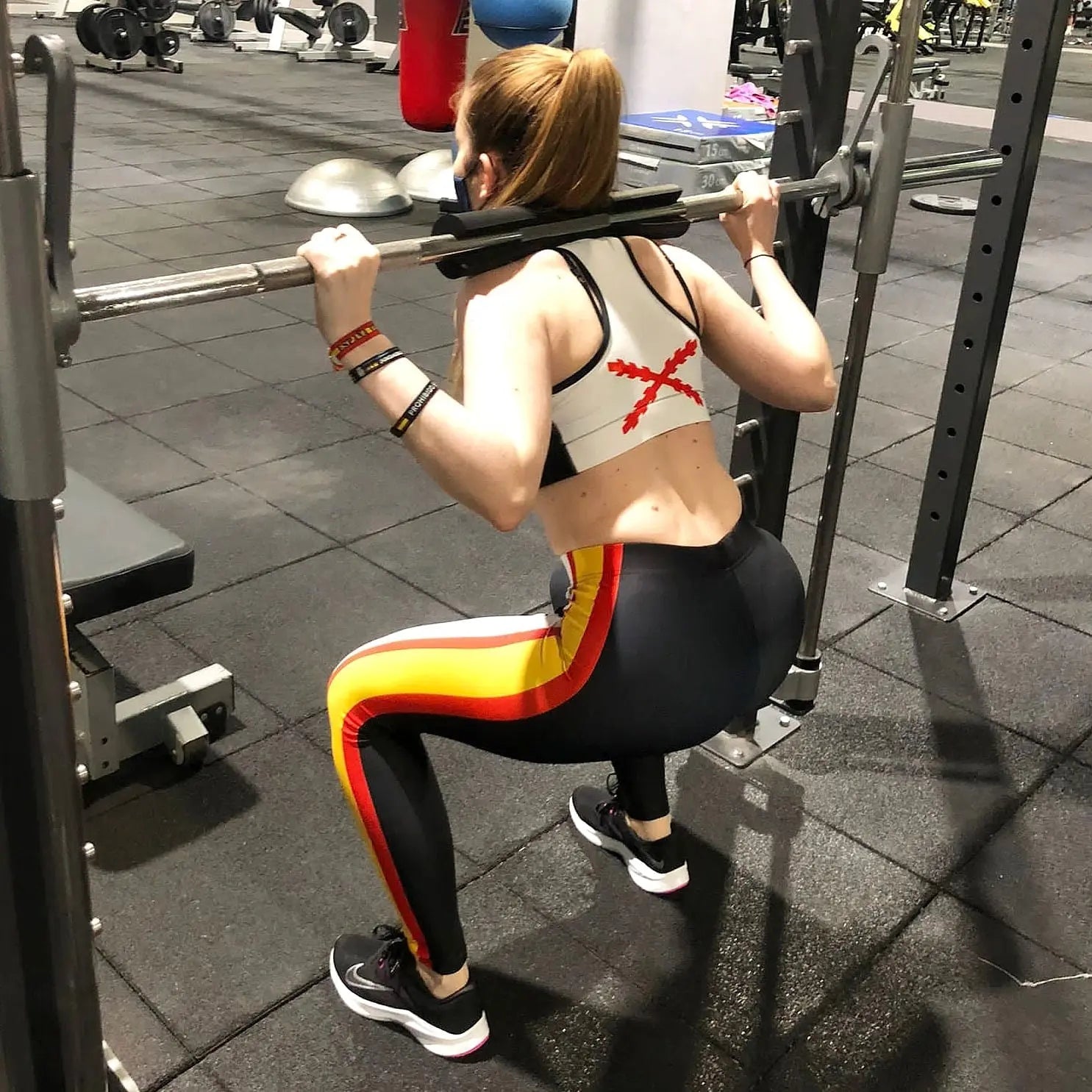 Comprar Leggin mujer deportivo bandera de España Bandera España La Flamenca de Borgoña Patricia Muñoz VOX