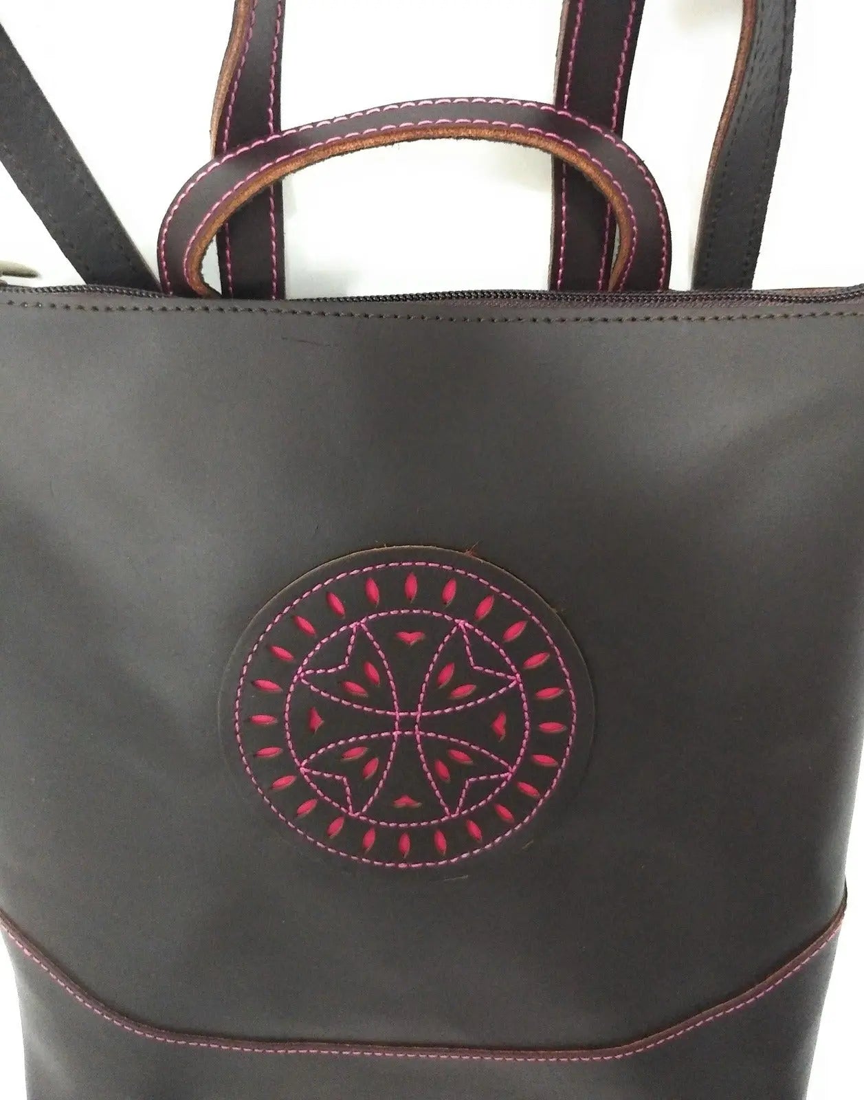 Comprar Mochila piel rosetón Bandera España La Flamenca de Borgoña Patricia Muñoz VOX