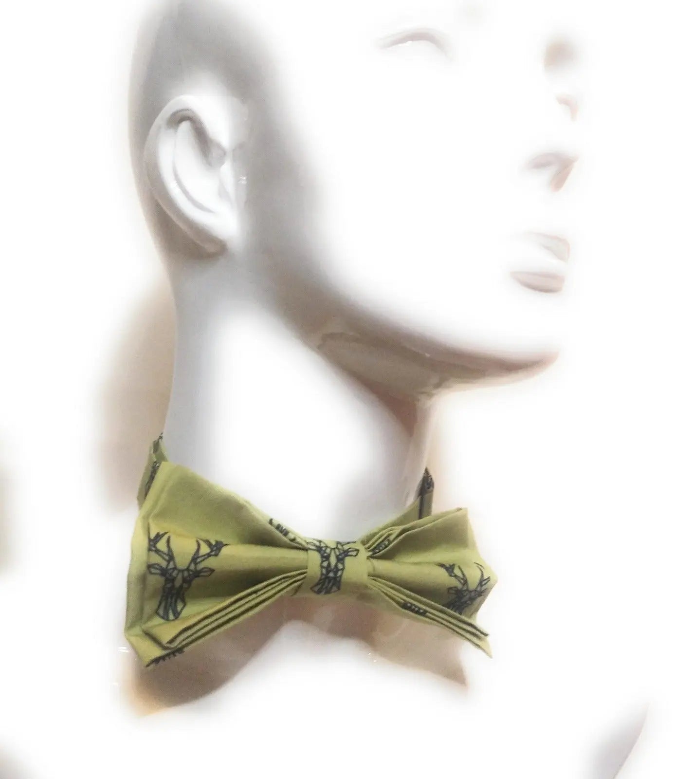 Comprar Pajarita Ciervos verde Bandera España La Flamenca de Borgoña Patricia Muñoz VOX