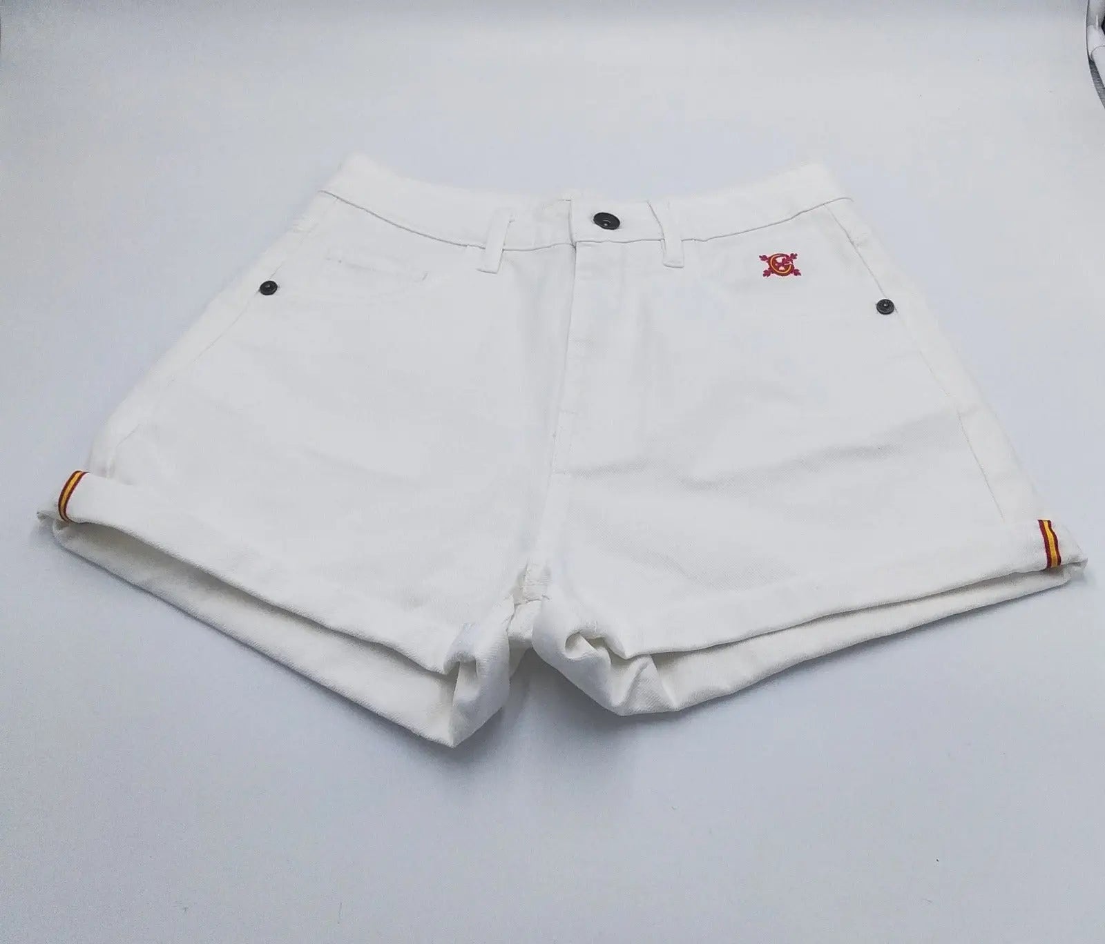 Comprar Pantalón Bandera España corto vaquero blanco Mujer - OFERTA Bandera España La Flamenca de Borgoña Patricia Muñoz VOX