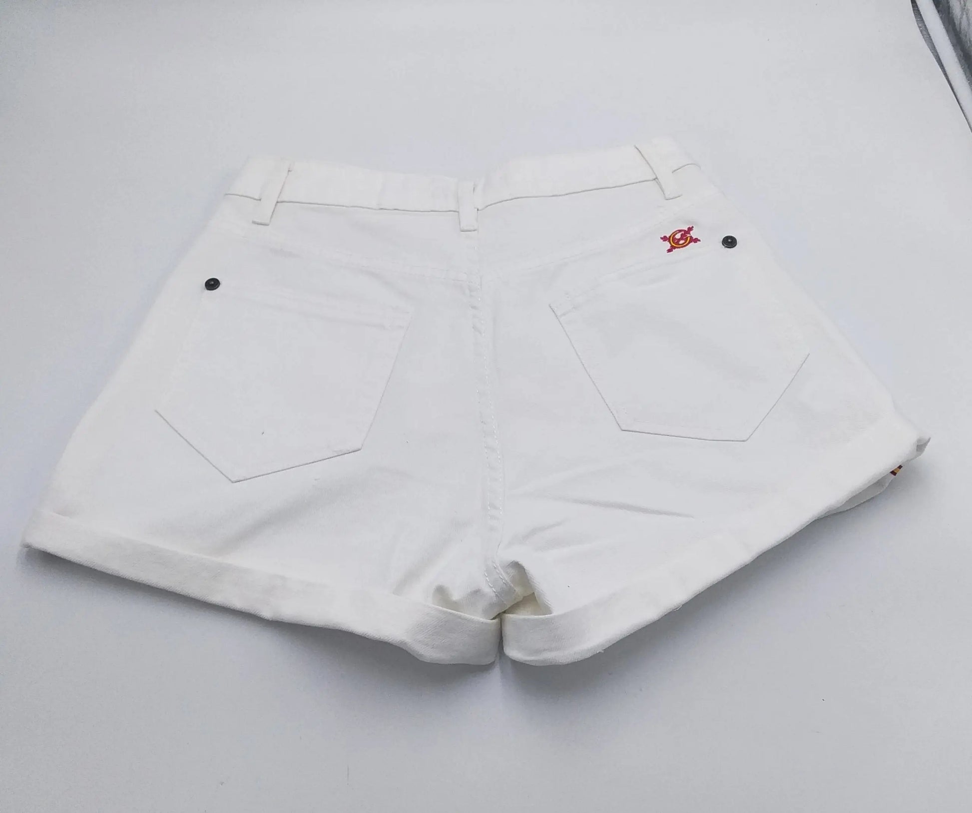 Comprar Pantalón Bandera España corto vaquero blanco Mujer - OFERTA Bandera España La Flamenca de Borgoña Patricia Muñoz VOX