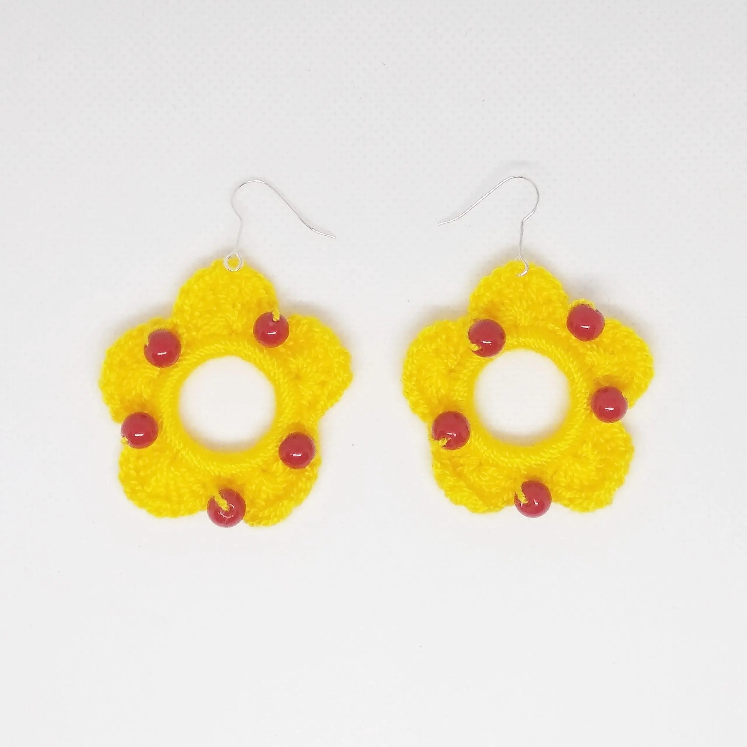 Comprar Pendientes Bandera de España crochet flor bolitas Bandera España La Flamenca de Borgoña Patricia Muñoz VOX