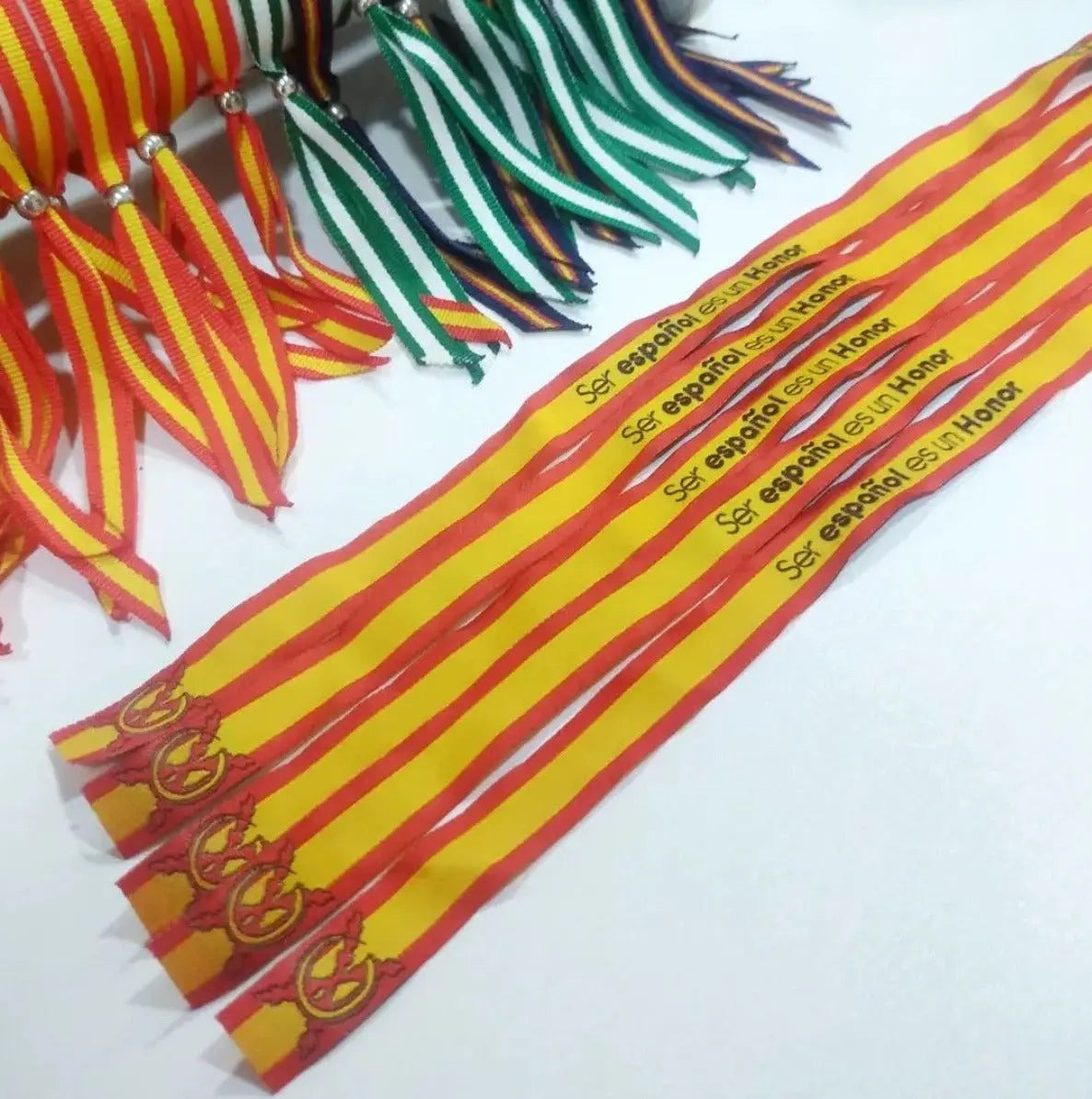 Comprar Pulsera de España "Ser español es un honor" Bandera España La Flamenca de Borgoña Patricia Muñoz VOX