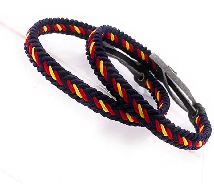 Pulsera trenzada bandera España azul nudo cuero La Flamenca de Borgoña Patricia Muñoz VOX