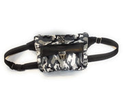 Comprar Riñonera camuflaje NB Bandera España La Flamenca de Borgoña Patricia Muñoz VOX