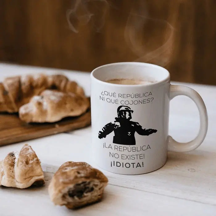 Comprar Taza Mosso "La república no existe, idiota" Bandera España La Flamenca de Borgoña Patricia Muñoz VOX